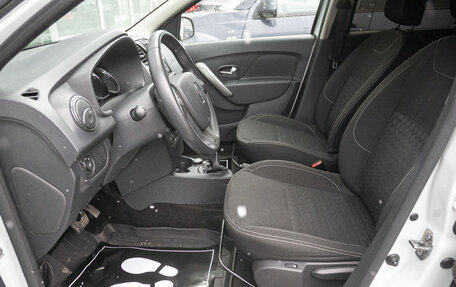 Renault Sandero II рестайлинг, 2017 год, 895 000 рублей, 12 фотография