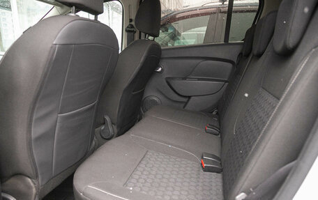 Renault Sandero II рестайлинг, 2017 год, 895 000 рублей, 13 фотография