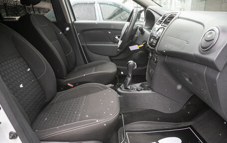 Renault Sandero II рестайлинг, 2017 год, 895 000 рублей, 19 фотография