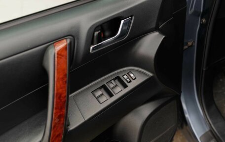 Toyota Highlander III, 2011 год, 2 150 000 рублей, 18 фотография