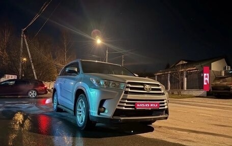 Toyota Highlander III, 2017 год, 3 140 000 рублей, 1 фотография