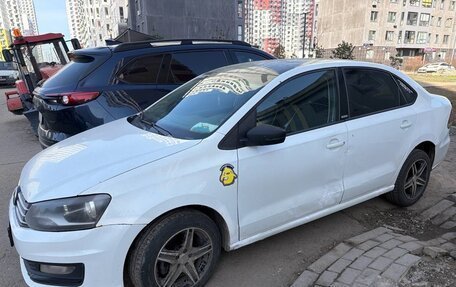 Volkswagen Polo VI (EU Market), 2017 год, 460 000 рублей, 2 фотография