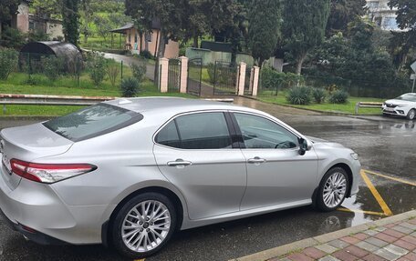 Toyota Camry, 2018 год, 2 900 000 рублей, 3 фотография