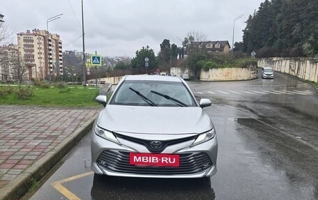 Toyota Camry, 2018 год, 2 900 000 рублей, 2 фотография