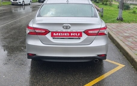 Toyota Camry, 2018 год, 2 900 000 рублей, 5 фотография