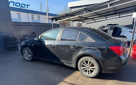Chevrolet Cruze II, 2010 год, 400 000 рублей, 3 фотография
