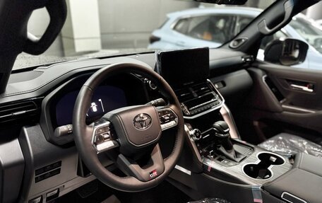 Toyota Land Cruiser, 2025 год, 15 307 000 рублей, 6 фотография