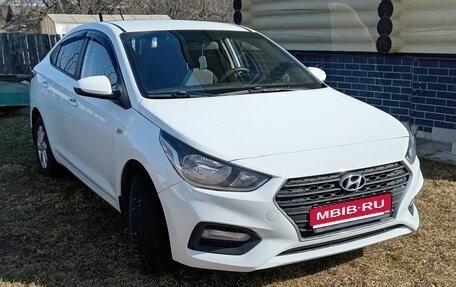 Hyundai Solaris II рестайлинг, 2017 год, 980 000 рублей, 1 фотография