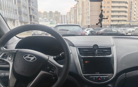 Hyundai Solaris II рестайлинг, 2016 год, 520 000 рублей, 4 фотография