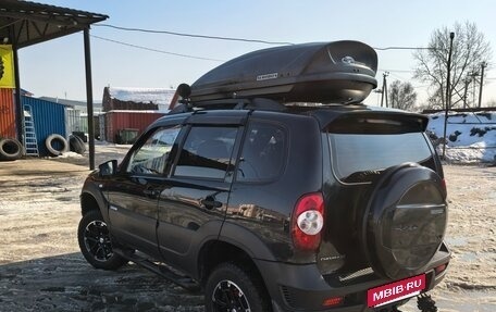 Chevrolet Niva I рестайлинг, 2011 год, 550 000 рублей, 3 фотография