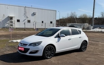 Opel Astra J, 2012 год, 730 000 рублей, 1 фотография