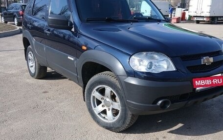 Chevrolet Niva I рестайлинг, 2016 год, 565 000 рублей, 2 фотография