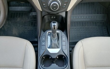 Hyundai Santa Fe III рестайлинг, 2017 год, 2 650 000 рублей, 17 фотография