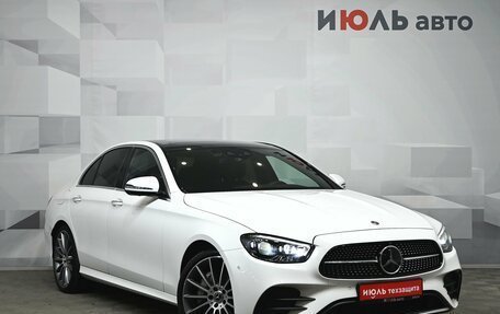 Mercedes-Benz E-Класс, 2020 год, 6 450 000 рублей, 3 фотография