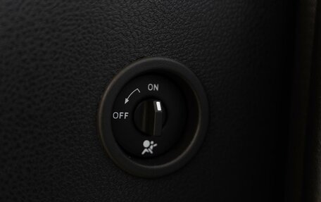 Renault Logan II, 2019 год, 1 240 000 рублей, 13 фотография