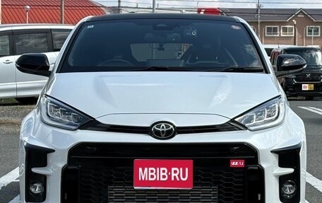 Toyota Yaris, 2022 год, 4 490 000 рублей, 1 фотография