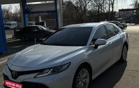 Toyota Camry, 2020 год, 3 100 000 рублей, 4 фотография