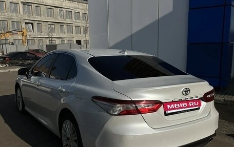 Toyota Camry, 2020 год, 3 100 000 рублей, 5 фотография