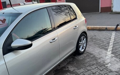 Volkswagen Golf VI, 2011 год, 800 000 рублей, 4 фотография