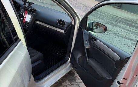 Volkswagen Golf VI, 2011 год, 800 000 рублей, 6 фотография