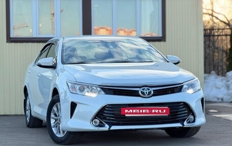 Toyota Camry, 2015 год, 1 355 000 рублей, 2 фотография