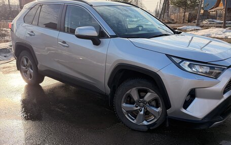 Toyota RAV4, 2020 год, 2 900 000 рублей, 4 фотография