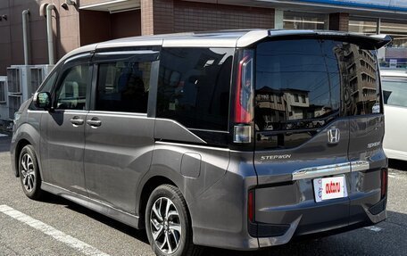 Honda Stepwgn, 2022 год, 2 390 000 рублей, 7 фотография