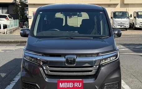 Honda Stepwgn, 2022 год, 2 390 000 рублей, 2 фотография