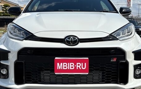 Toyota Yaris, 2022 год, 4 490 000 рублей, 3 фотография