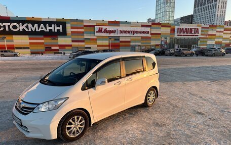 Honda Freed I, 2012 год, 890 000 рублей, 4 фотография