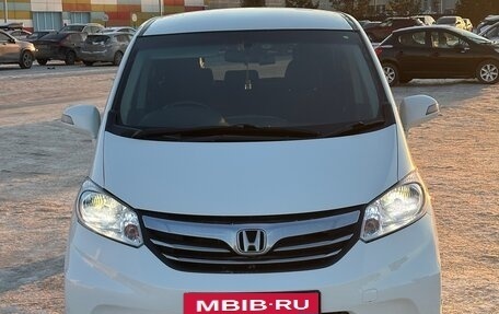 Honda Freed I, 2012 год, 890 000 рублей, 2 фотография