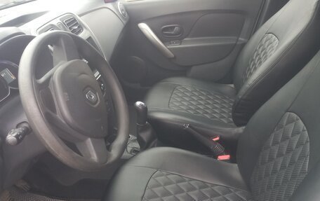 Renault Logan II, 2016 год, 790 000 рублей, 15 фотография