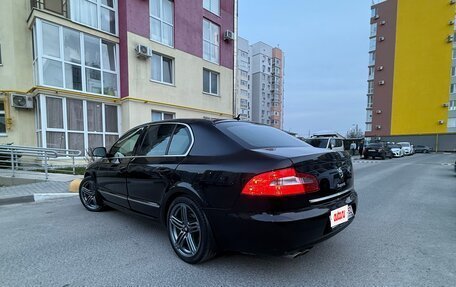 Skoda Superb III рестайлинг, 2010 год, 1 100 000 рублей, 6 фотография