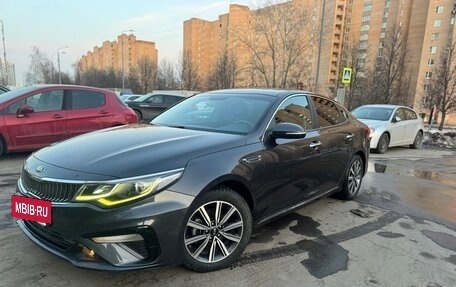 KIA K5 II, 2018 год, 1 750 000 рублей, 3 фотография