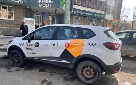 Renault Kaptur I рестайлинг, 2019 год, 850 000 рублей, 4 фотография