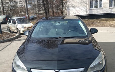 Opel Astra J, 2011 год, 580 000 рублей, 1 фотография