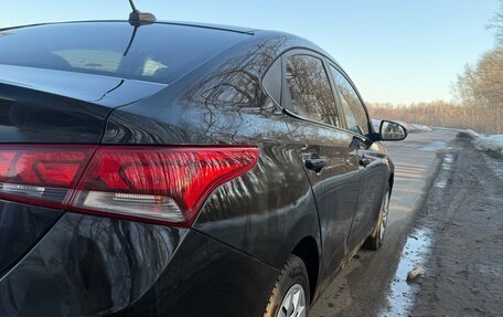 Hyundai Solaris II рестайлинг, 2017 год, 1 250 000 рублей, 10 фотография