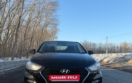 Hyundai Solaris II рестайлинг, 2017 год, 1 250 000 рублей, 25 фотография