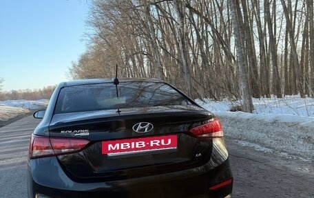 Hyundai Solaris II рестайлинг, 2017 год, 1 250 000 рублей, 24 фотография