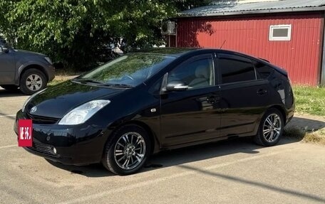 Toyota Prius, 2004 год, 650 000 рублей, 8 фотография