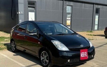 Toyota Prius, 2004 год, 650 000 рублей, 6 фотография