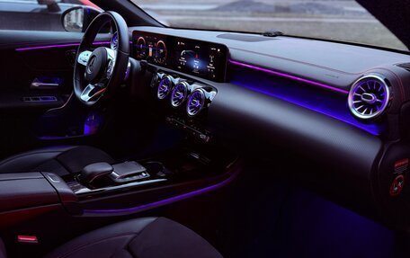 Mercedes-Benz CLA, 2020 год, 3 095 000 рублей, 11 фотография