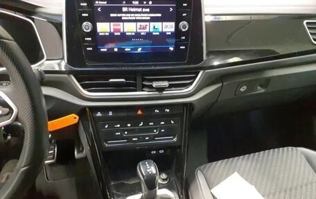 Volkswagen T-Roc I, 2022 год, 2 632 000 рублей, 7 фотография