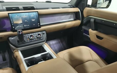 Land Rover Defender II, 2024 год, 14 290 000 рублей, 19 фотография