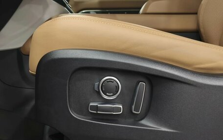 Land Rover Defender II, 2024 год, 14 290 000 рублей, 10 фотография