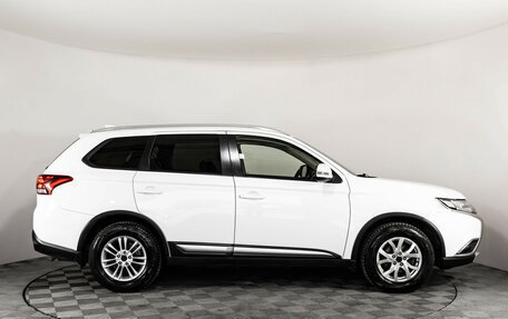 Mitsubishi Outlander III рестайлинг 3, 2018 год, 1 849 000 рублей, 4 фотография