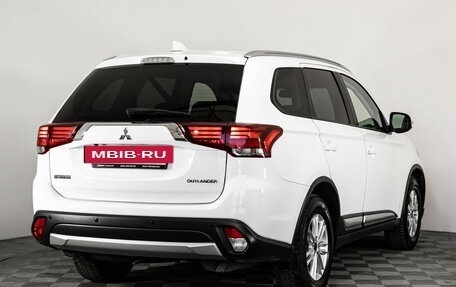 Mitsubishi Outlander III рестайлинг 3, 2018 год, 1 849 000 рублей, 5 фотография