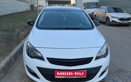 Opel Astra J, 2014 год, 1 250 000 рублей, 1 фотография