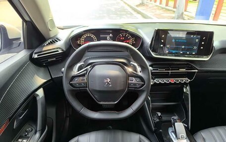 Peugeot 2008 II, 2023 год, 1 690 000 рублей, 7 фотография