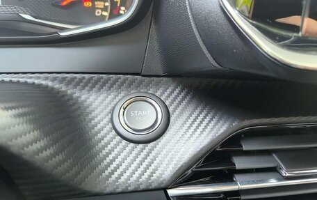 Peugeot 2008 II, 2023 год, 1 690 000 рублей, 9 фотография